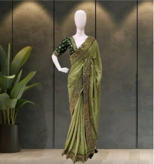 Classic Silk Blend Saree With Blouse Piece