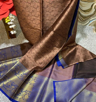 Classic Silk Blend Jacquard Saree With Blouse Piece