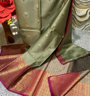 Classic Silk Blend Jacquard Saree With Blouse Piece