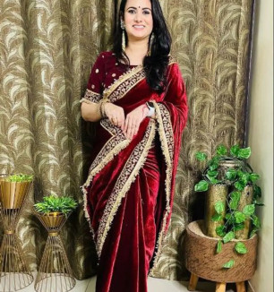 Stylish Fancy Designer Velvet Saree With Blouse Piece For Women