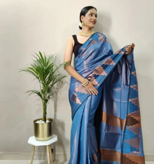 Beautiful Art Silk Saree With Blouse Piece For Women