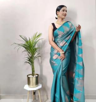 Beautiful Art Silk Saree With Blouse Piece For Women