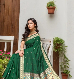 Beautiful Paithani Silk Saree With Blouse Piece