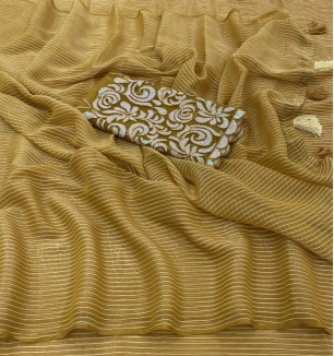 Chiffone Saree With Two Tone Soft Fabric With Contrast Blouse.